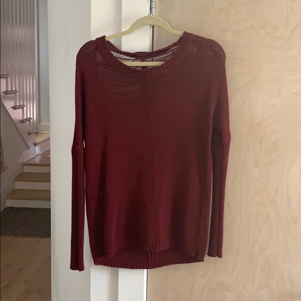 Maroon knitted sweater